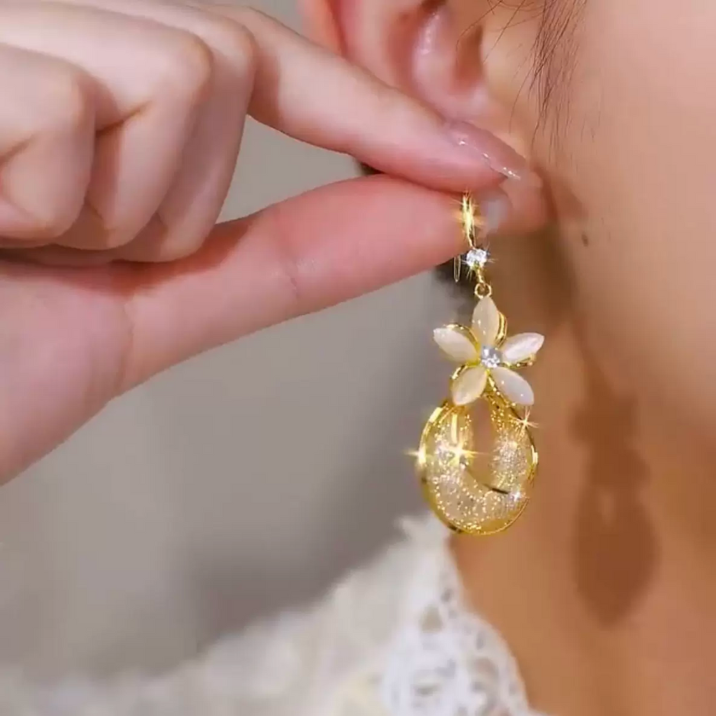 Flower crystal earrings(GOLD PLATED)
