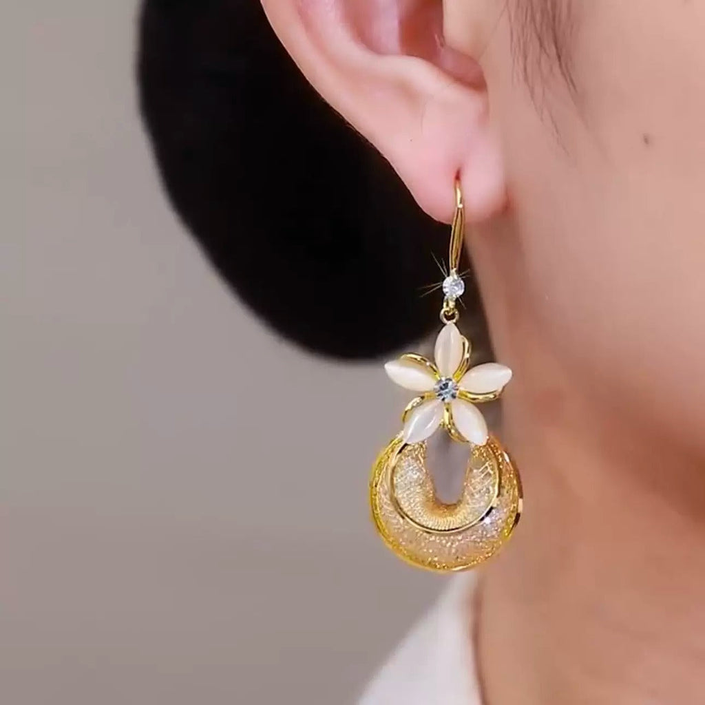Flower crystal earrings(GOLD PLATED)
