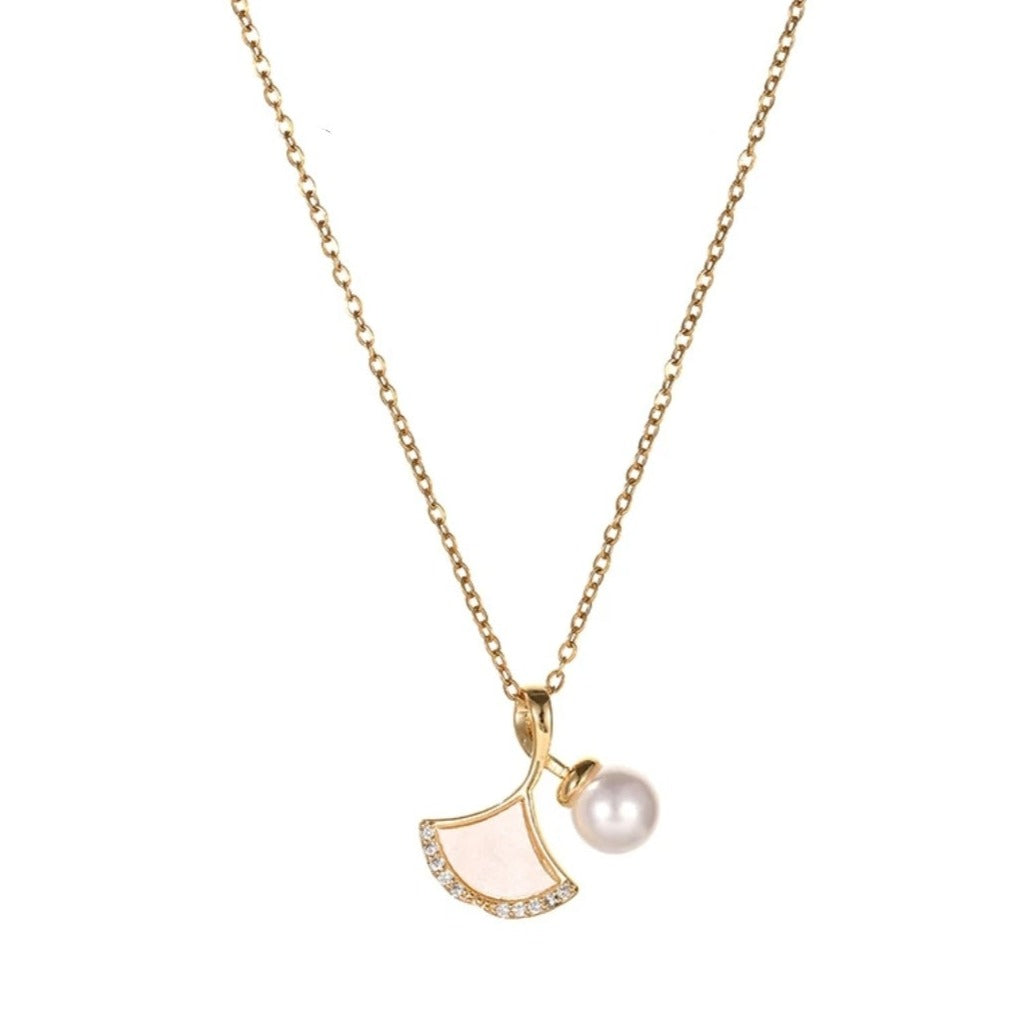 MERMAID PEARL NECKLACE (18K GOLD PLATED )