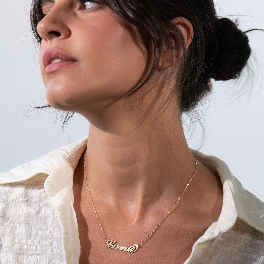 Personalized 18k Gold Carrie Name Necklace